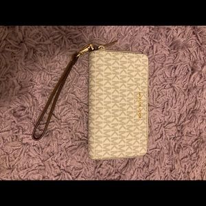 Michael Kors wristlet/wallet